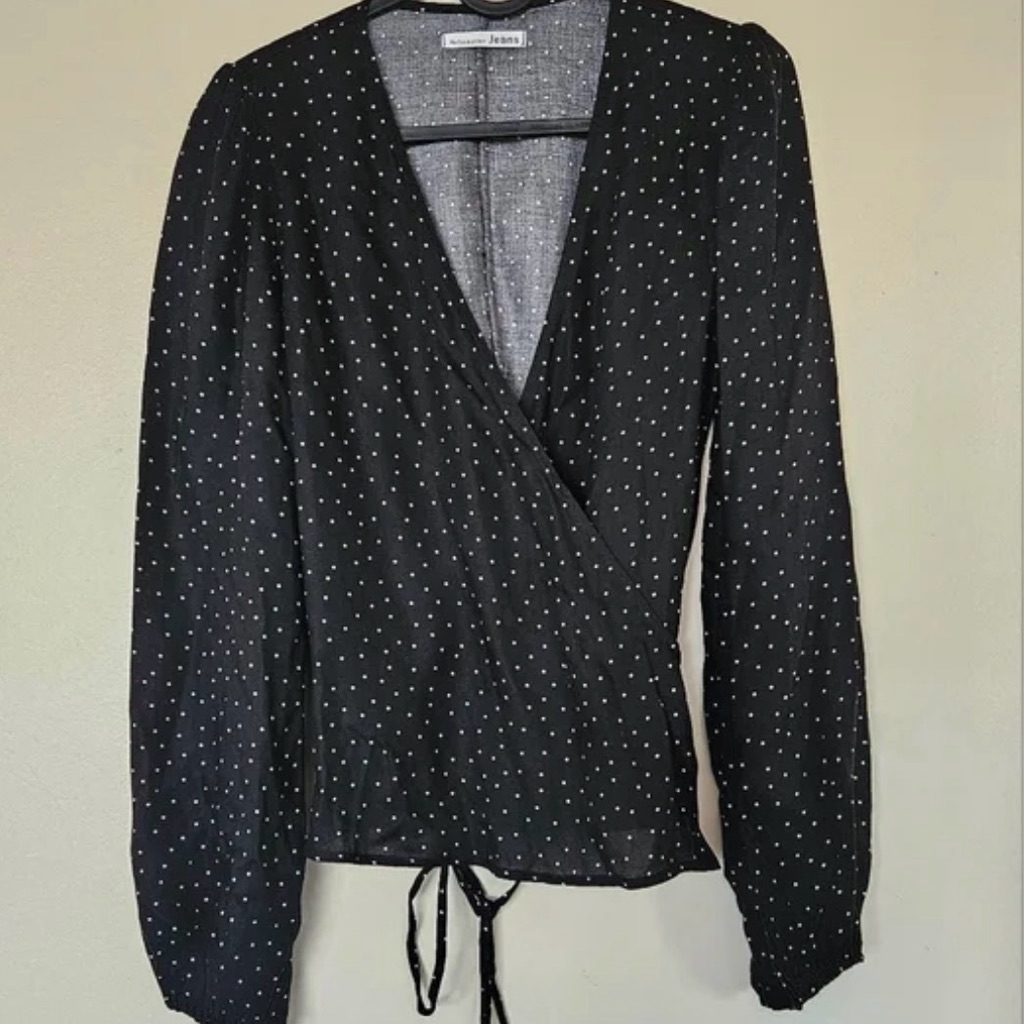 Reformation Alaina Wrap Blouse In Ditto Dot In Black And White, Size Small